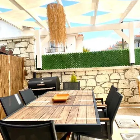 Alacati Ayn-i Ala Misafir Evi Holiday home Cesme